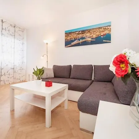 Sea City View W/ 2Bd 1Bt Free Street Parking Lägenhet Rijeka Exteriör bild