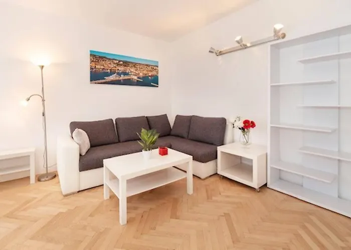 Sea City View W/ 2Bd 1Bt Free Street Parking